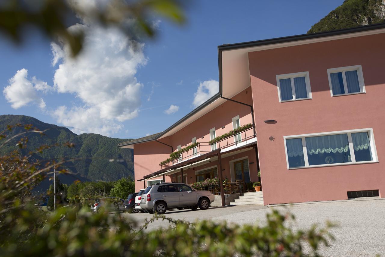 Alma Living Hotel- Al Girarrosto Venzone Exterior foto